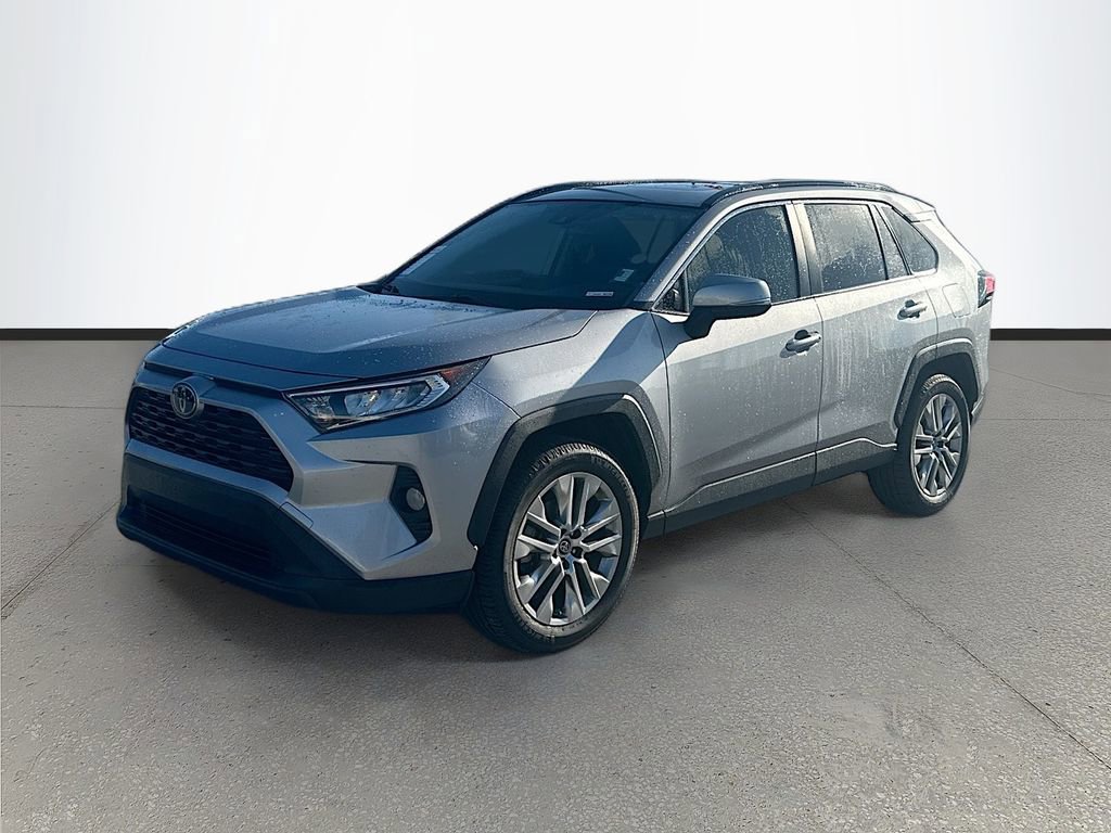 Used 2019 Toyota RAV4 XLE Premium FWD image 3