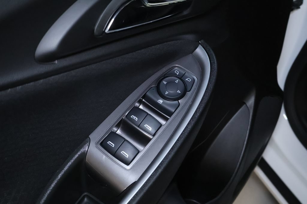 Used 2025 Chevrolet Malibu LT FWD image 12