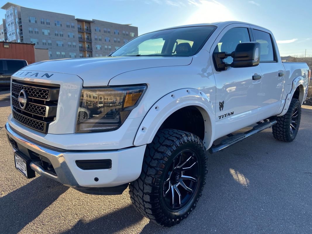 Used 2023 Nissan Titan SV w/ SV Convenience Package image 1