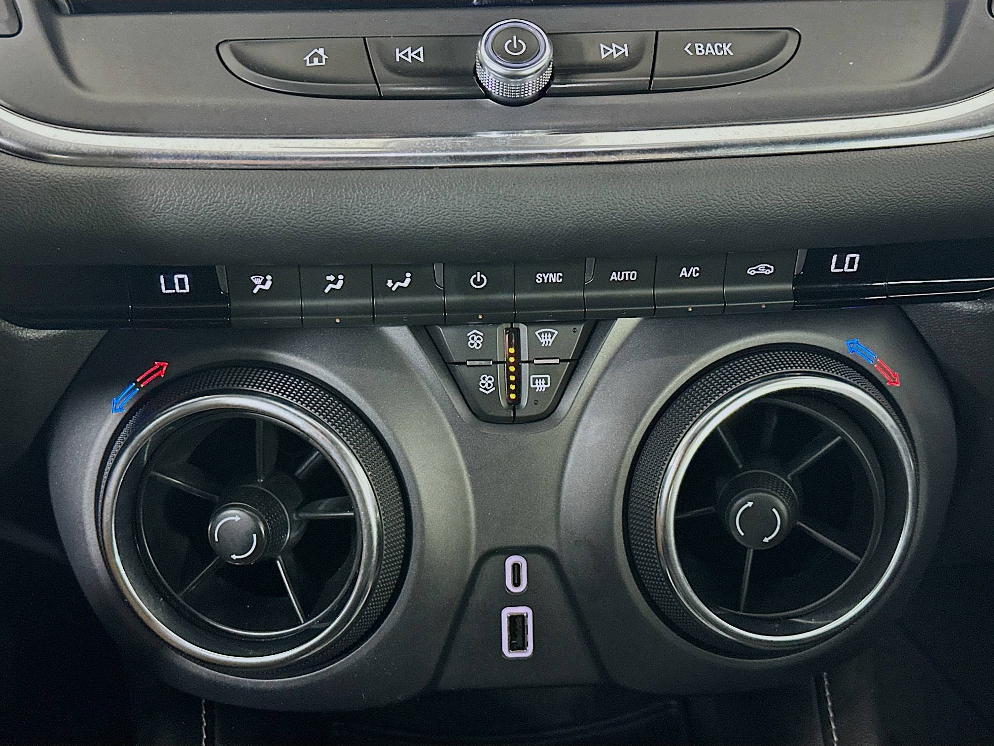 Used 2023 Chevrolet Blazer LT FWD image 23