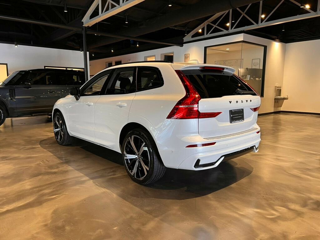 Used 2023 Volvo XC60 B5 Ultimate AWD/4WD image 3
