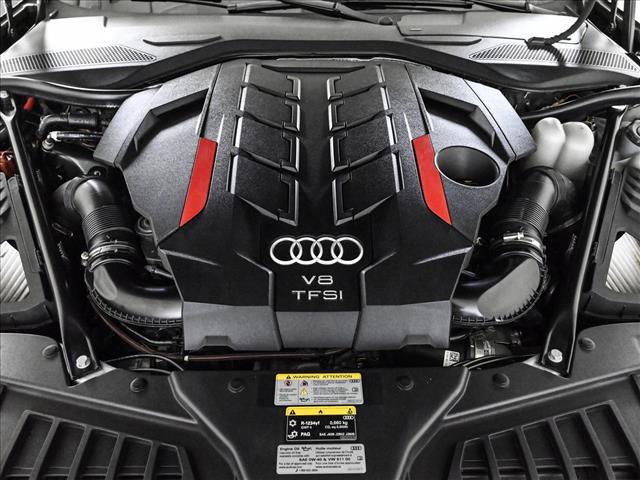 Used 2023 Audi S8 w/ S8 Comfort Plus Package AWD/4WD image 24