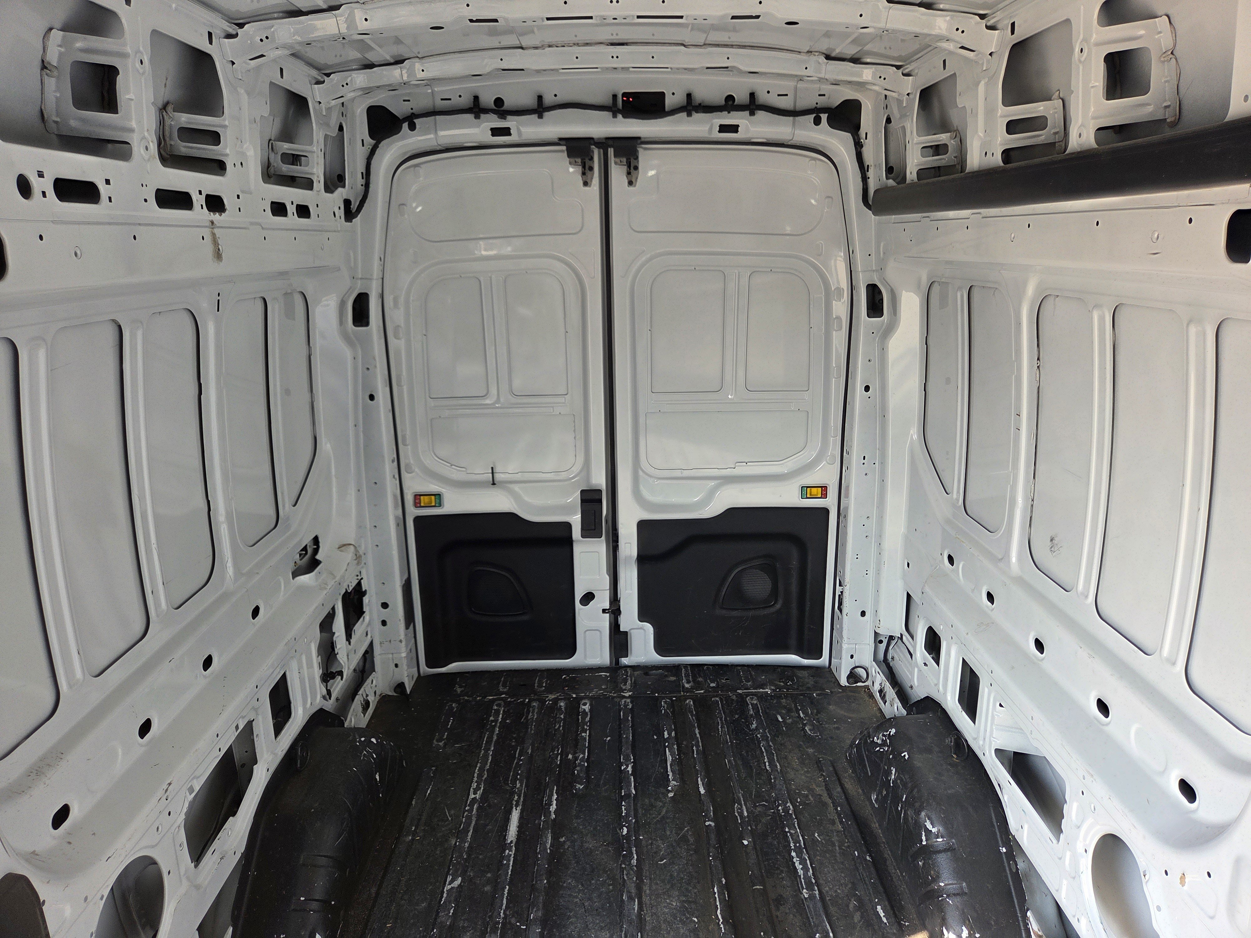 Used 2023 Ford Transit 250 148 High Roof AWD image 18
