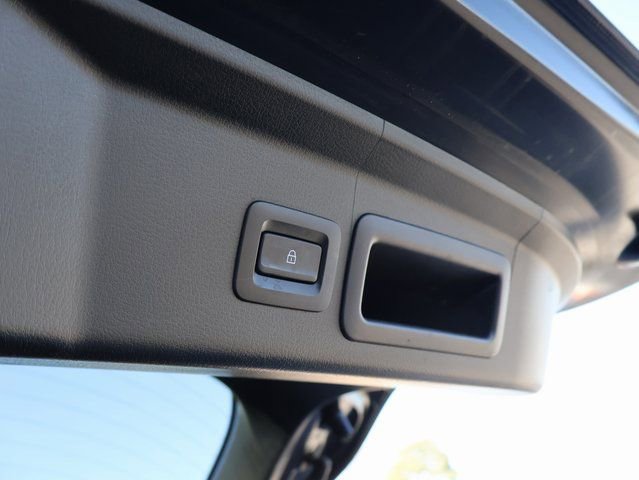 Used 2025 MAZDA CX-30 AWD 2.5 S w/ Preferred Package image 17