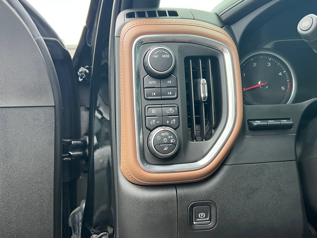 Used 2021 Chevrolet Silverado 3500 High Country AWD/4WD image 28