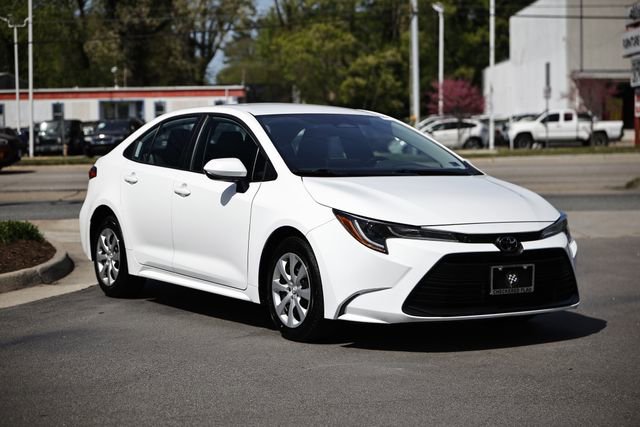 Used 2025 Toyota Corolla LE FWD image 13