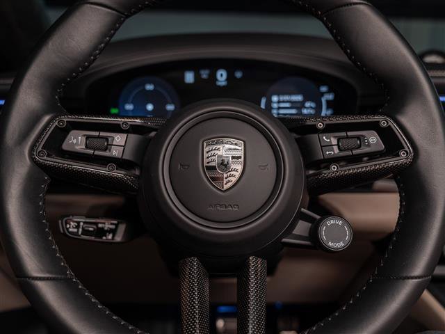 Certified 2024 Porsche Macan Turbo Electric image 23