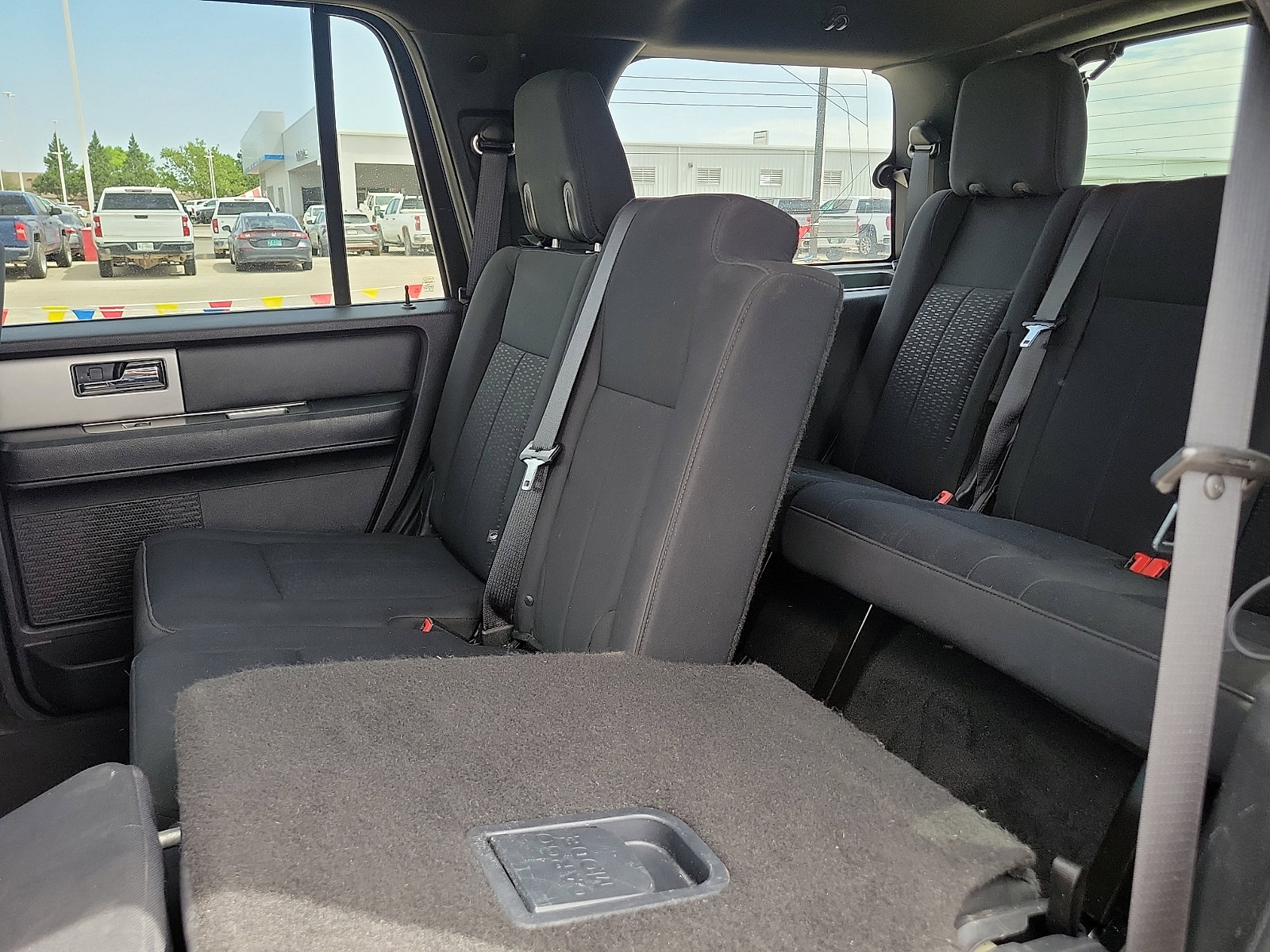 Used 2017 Ford Expedition XLT AWD/4WD image 8