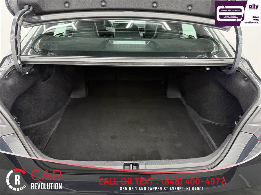 Used 2025 Toyota Camry SE FWD image 7
