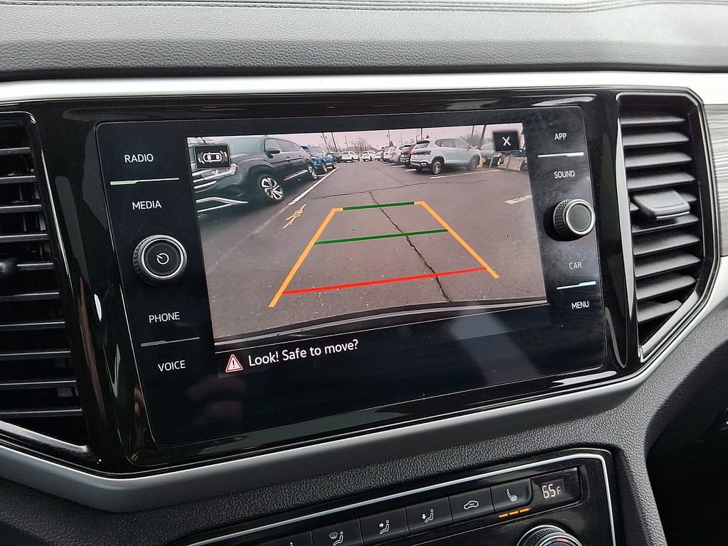 Certified 2022 Volkswagen Atlas Cross Sport SE image 18