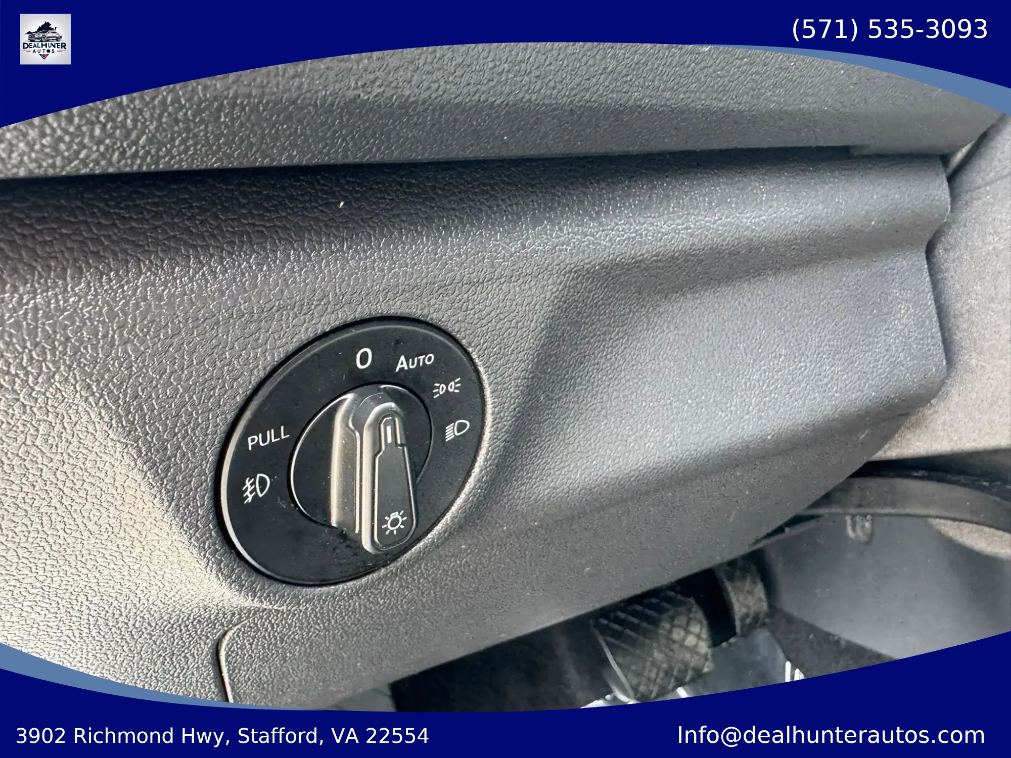 Used 2019 Volkswagen Jetta R-Line FWD image 23