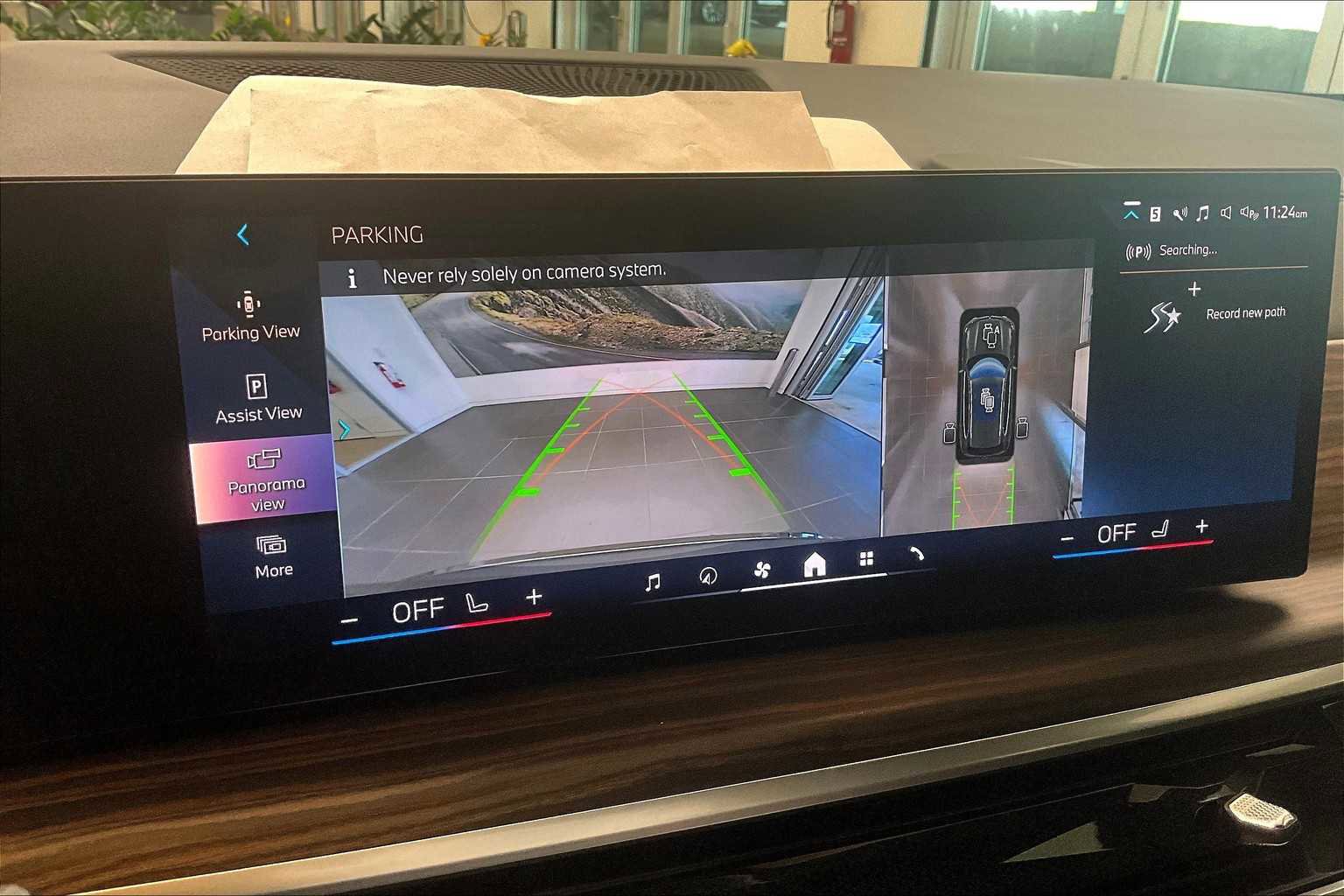 Used 2024 BMW X5 xDrive40i w/ Parking Assistance Package image 28