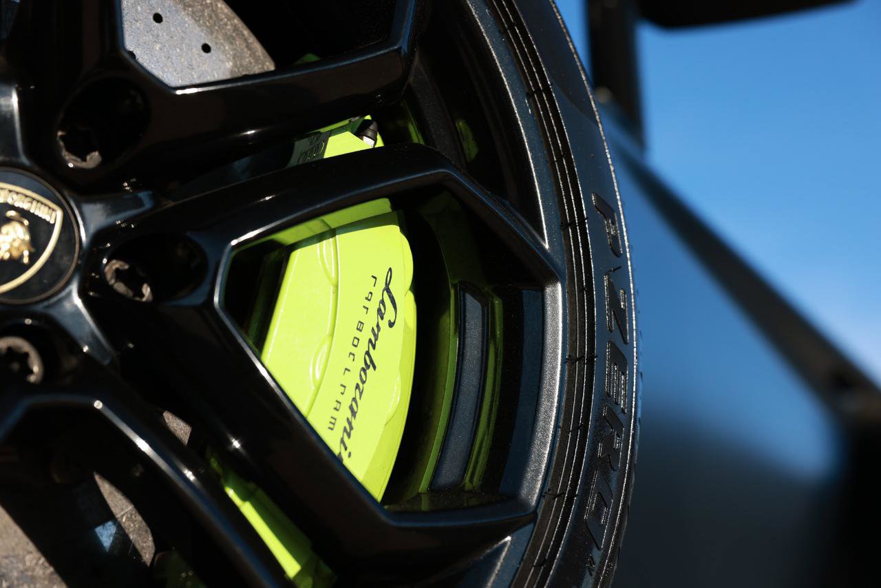 Used 2012 Lamborghini Aventador LP 700-4 image 38