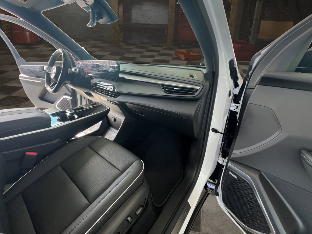 Certified 2026 Buick Enclave Sport Touring w/ Super Cruise Package image 17