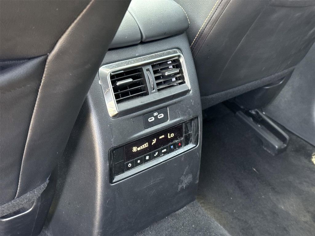 Used 2024 MAZDA CX-90 3.3 Turbo w/ Preferred Plus image 20