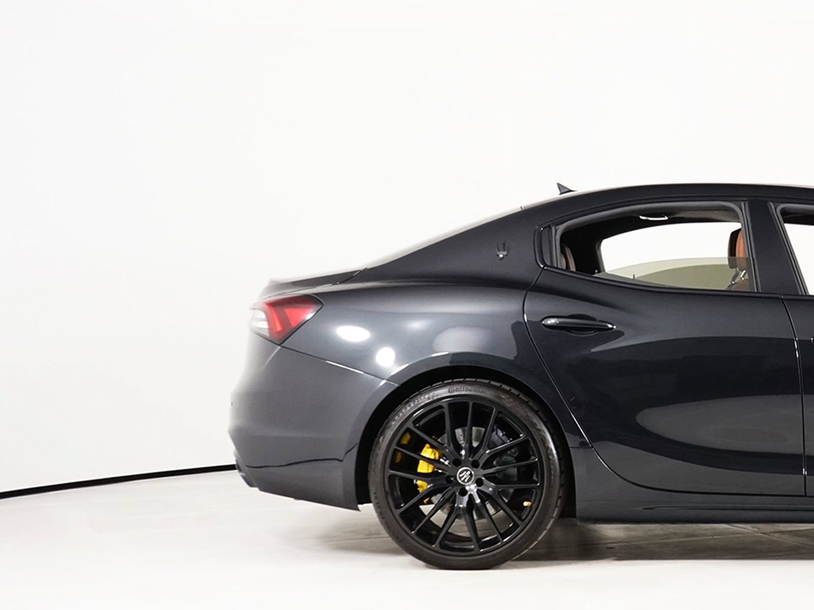Used 2023 Maserati Ghibli Modena Q4 AWD/4WD image 14