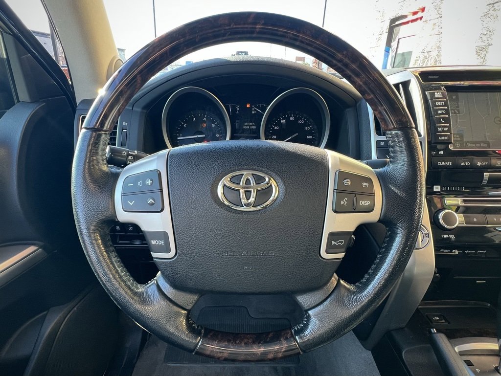 Used 2013 Toyota Land Cruiser image 54