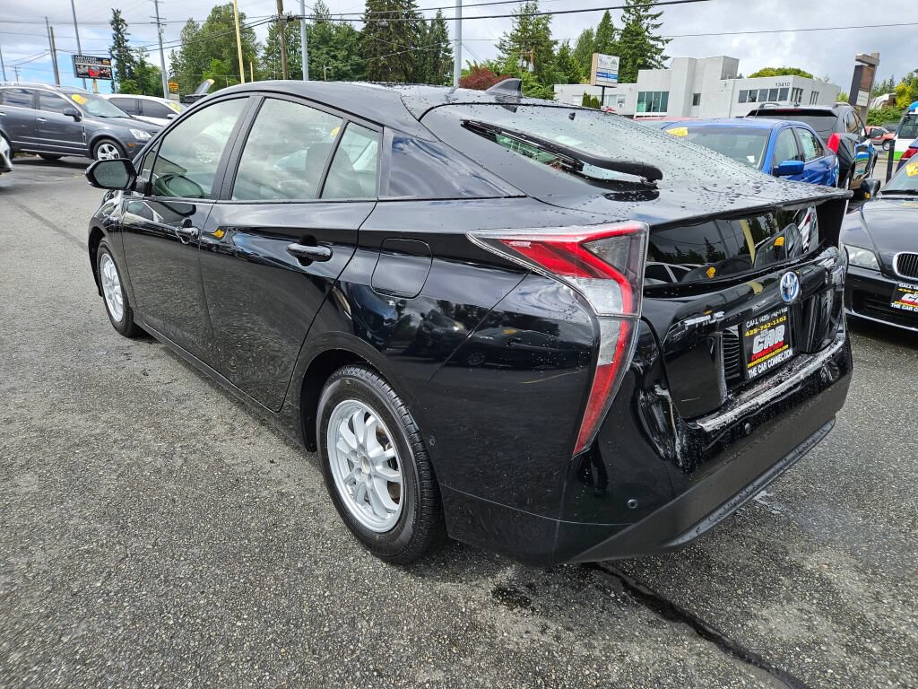 Used 2017 Toyota Prius Two w/ Prius Two Safety Plus Package FWD image 6
