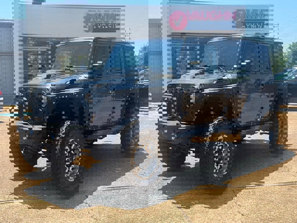 Used 2017 Jeep Wrangler Unlimited Rubicon w/ Connectivity Group