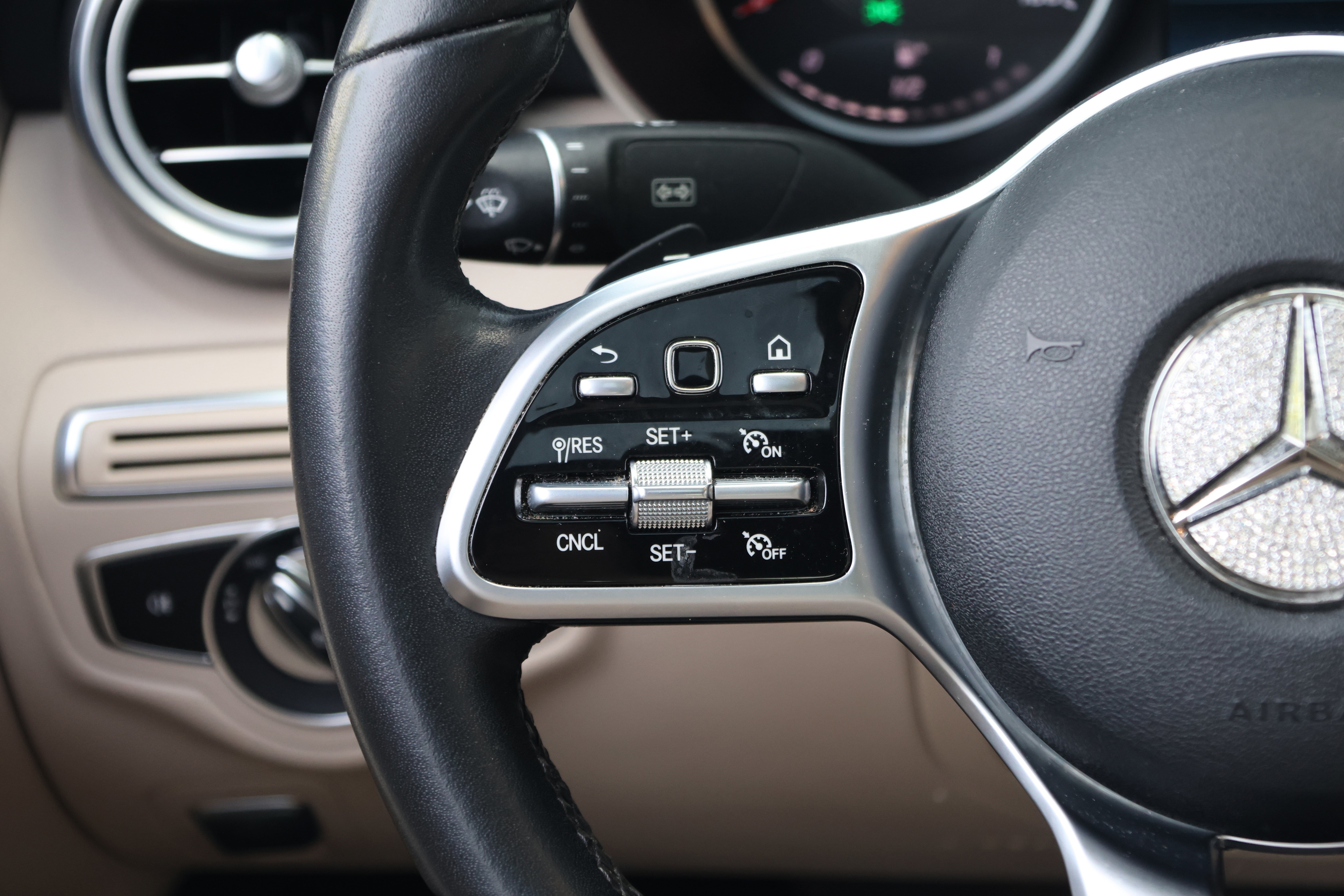 Used 2019 Mercedes-Benz C 300 Sedan image 18