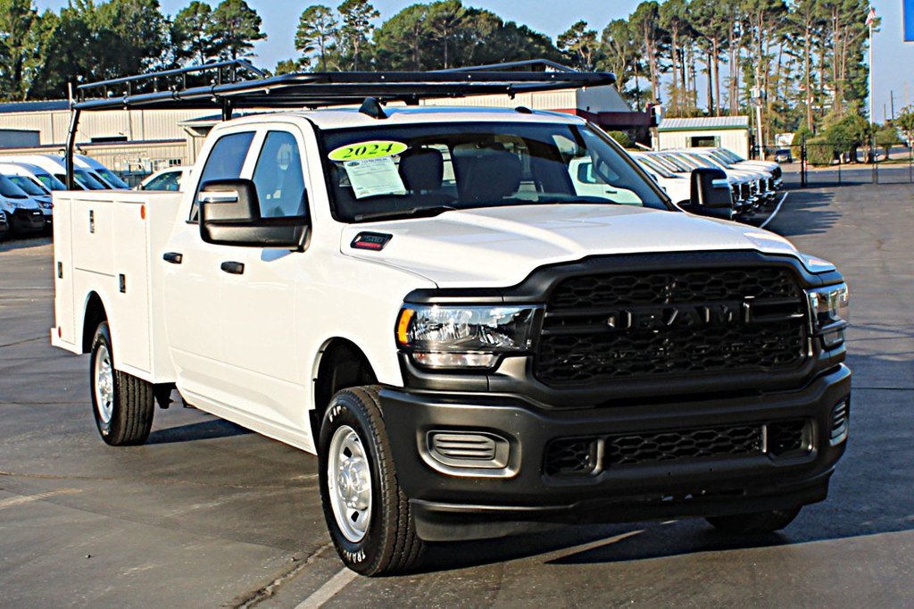 Used 2024 RAM 2500 Tradesman RWD image 3