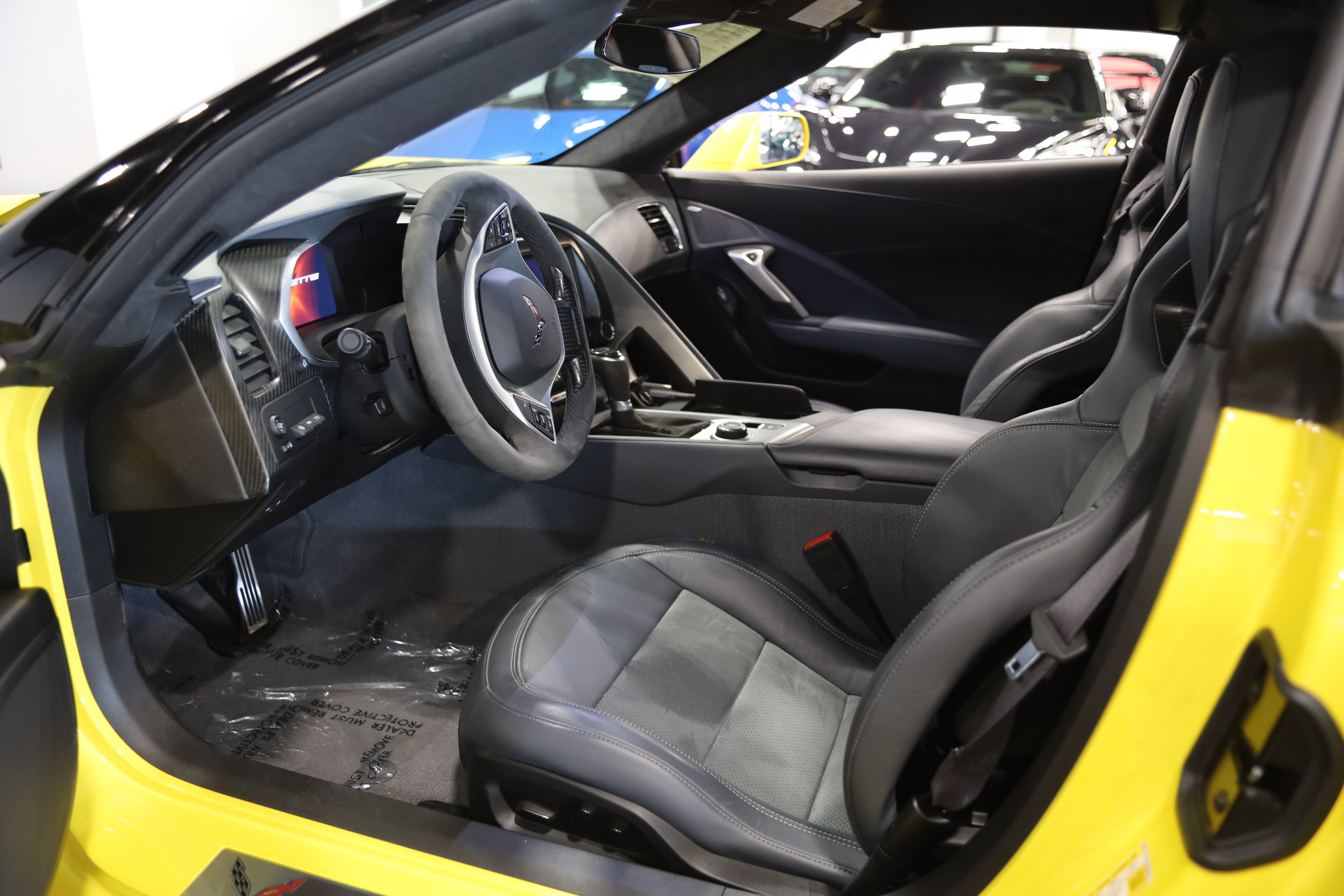 Used 2016 Chevrolet Corvette Z06 w/ 3LZ Preferred Equipment Group RWD image 17