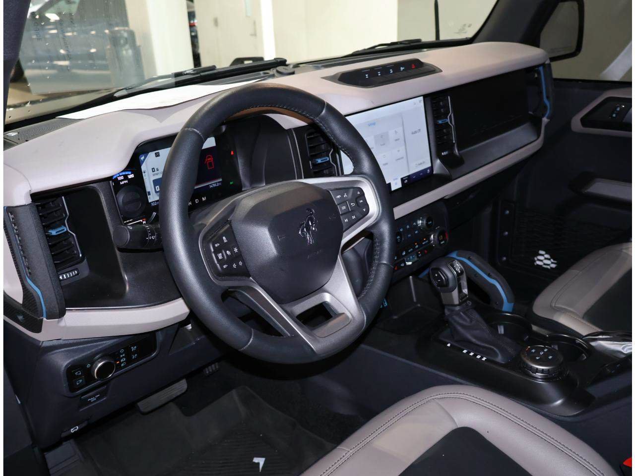 Used 2023 Ford Bronco Wildtrak AWD/4WD image 10