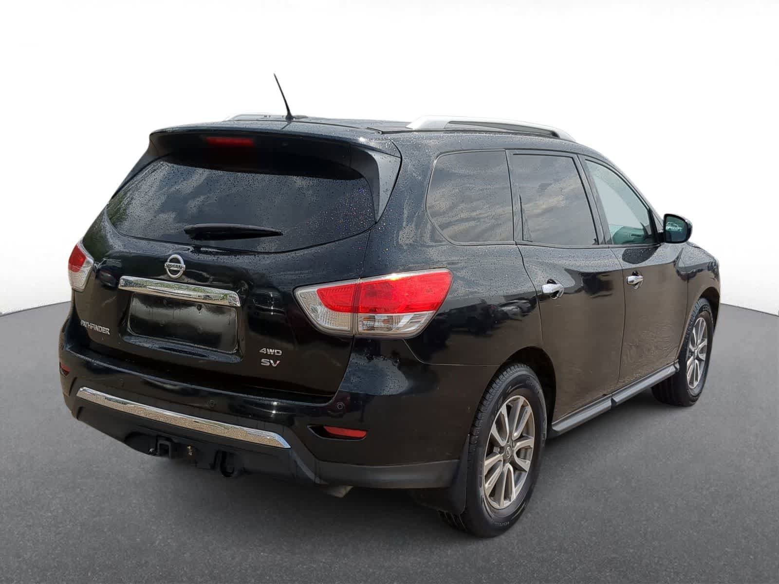 Used 2013 Nissan Pathfinder SV w/ Trailer Tow Pkg AWD/4WD image 8
