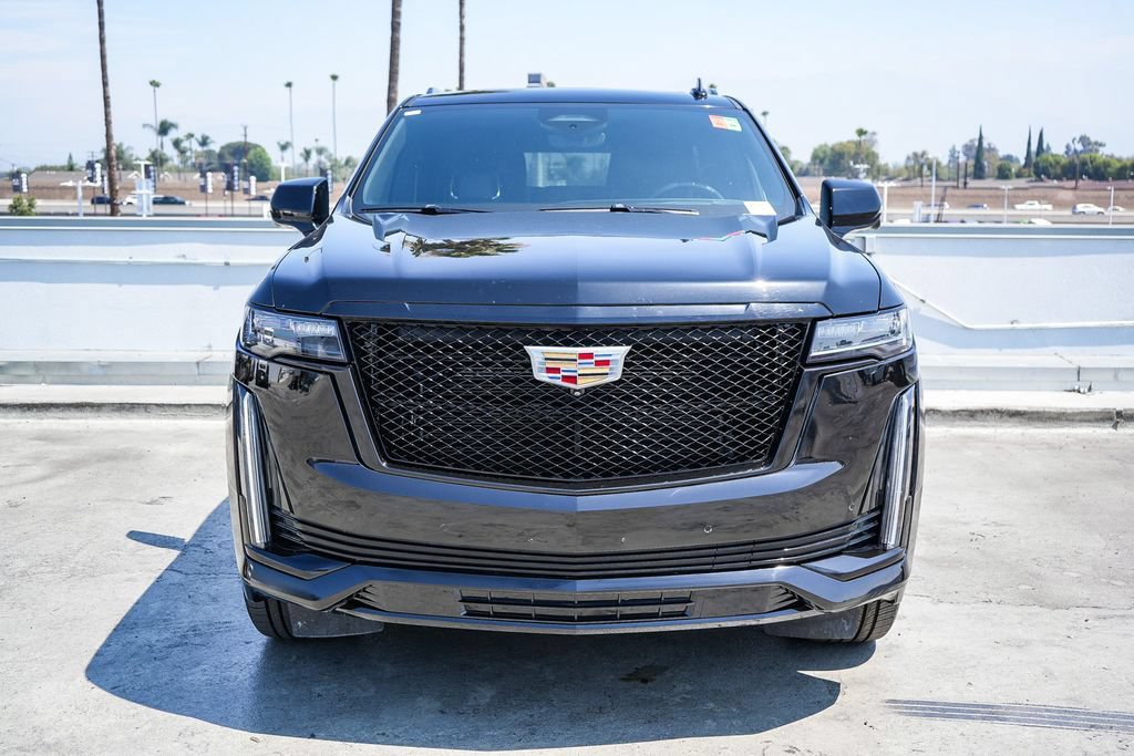 Used 2024 Cadillac Escalade Sport AWD/4WD image 3