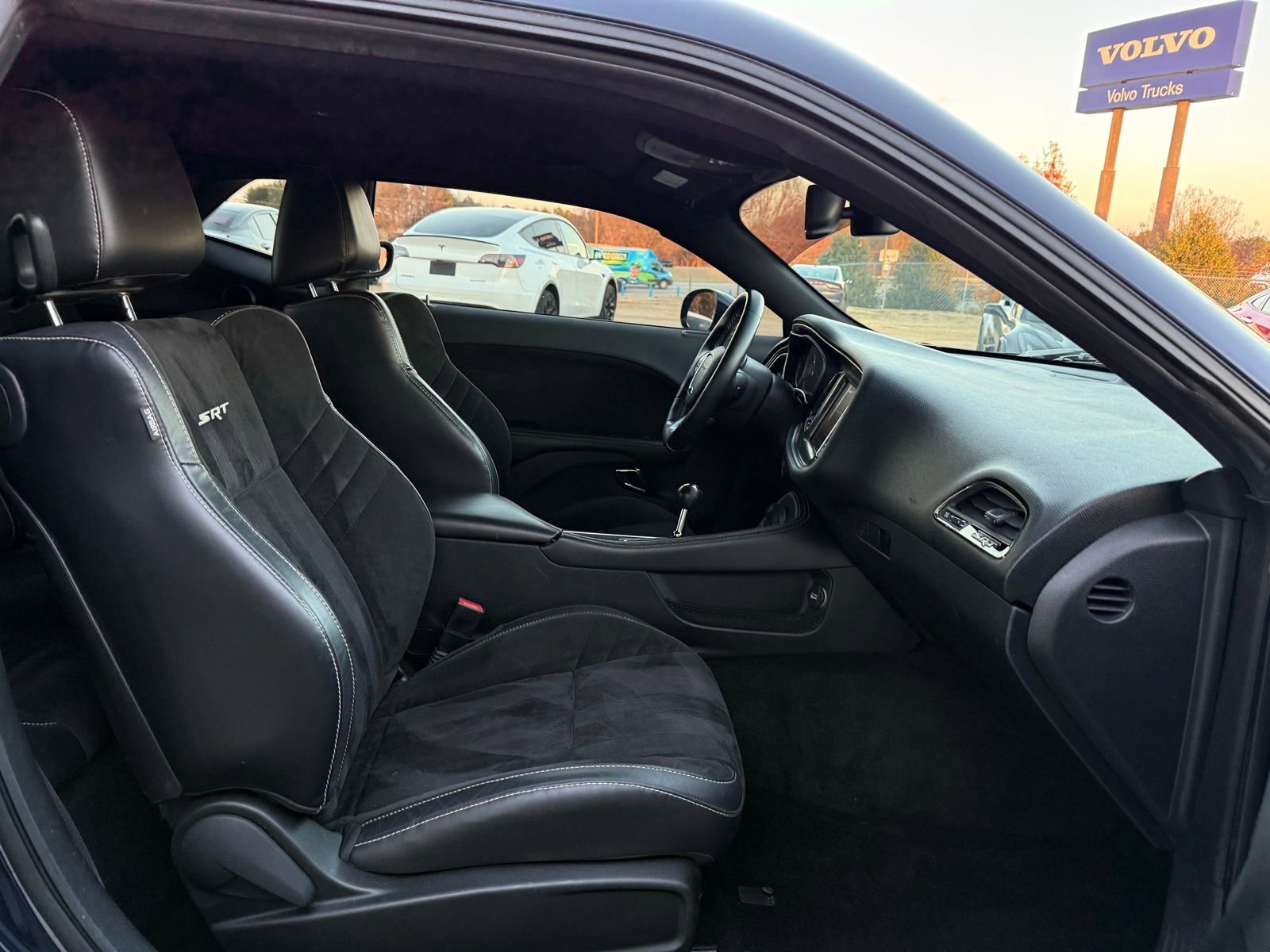 Used 2015 Dodge Challenger SRT Hellcat image 30