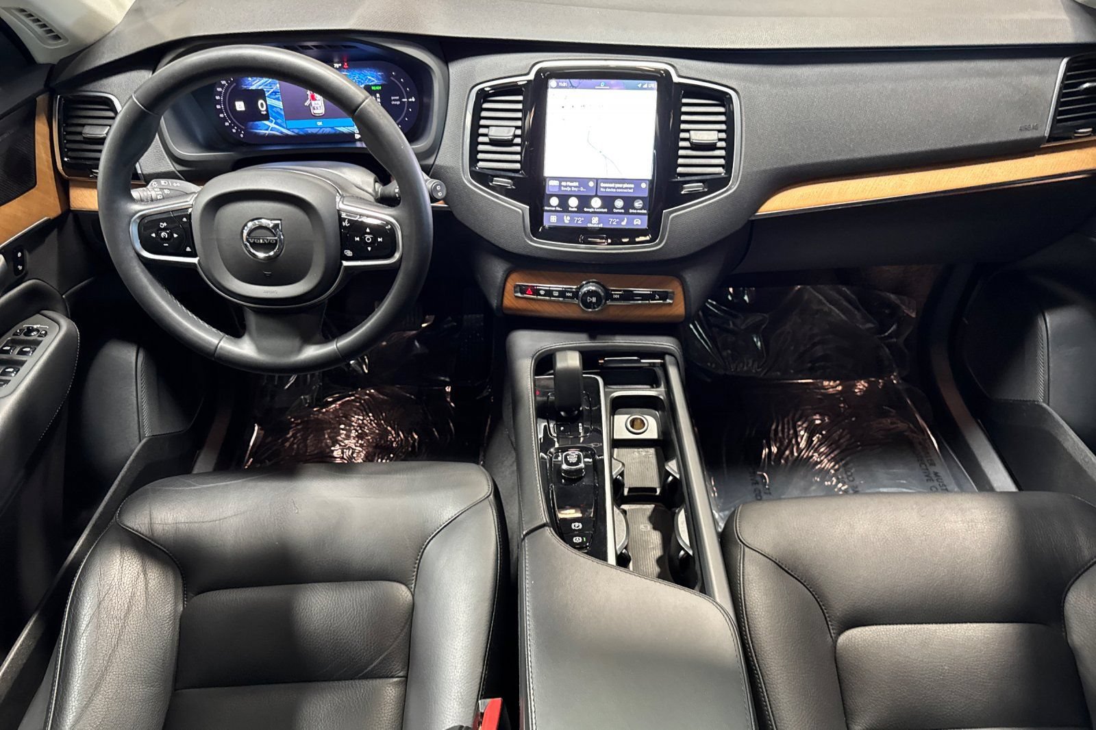 Certified 2023 Volvo XC90 T8 Plus w/ Protection Package Premier AWD/4WD image 3