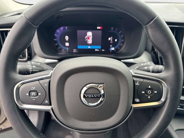 Used 2024 Volvo XC60 B5 Core image 22