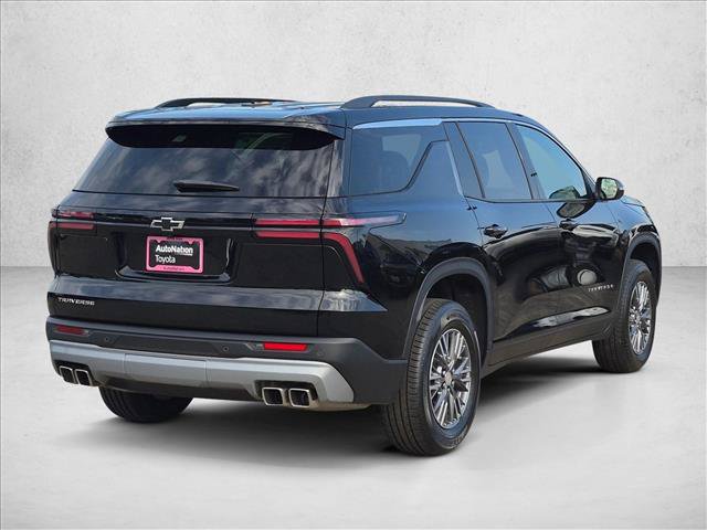 Used 2025 Chevrolet Traverse LT FWD image 5