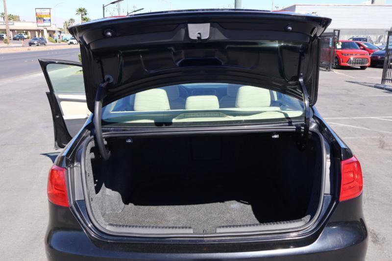 Used 2012 Volkswagen Jetta SE image 23