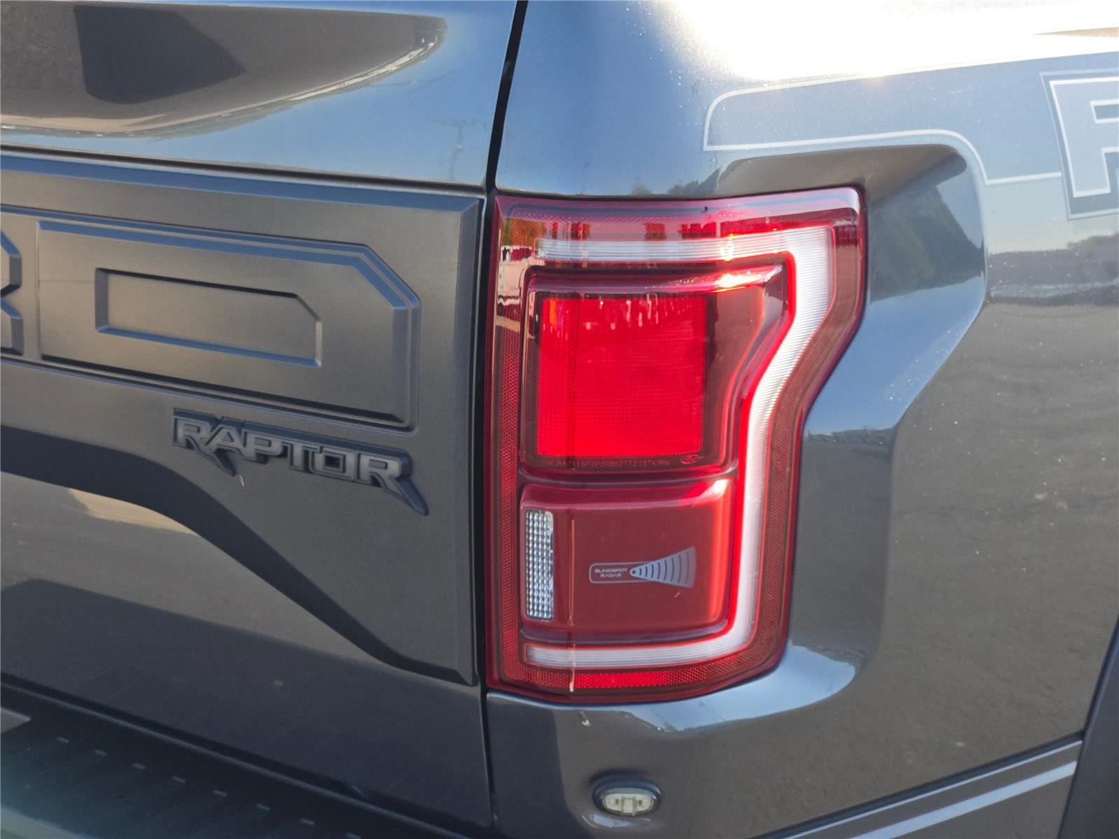 Used 2018 Ford F150 Raptor w/ Equipment Group 802A Luxury image 12