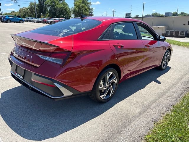 Certified 2025 Hyundai Elantra Sport FWD image 5