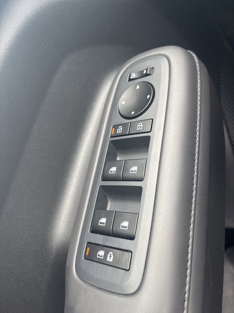 Used 2025 Hyundai Santa Fe XRT image 17