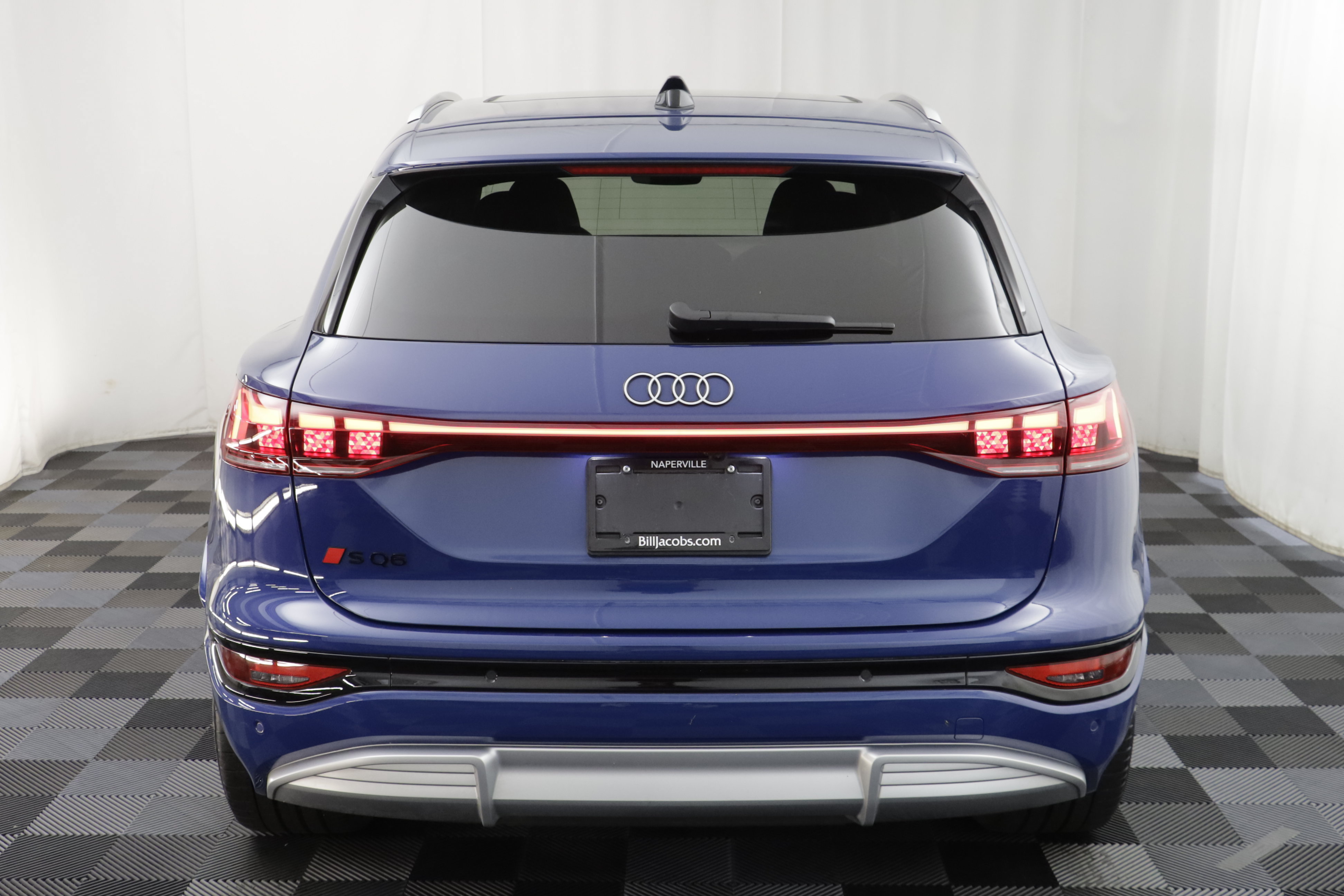 Used 2025 Audi SQ6 e-tron Prestige w/ 21" Wheel Package AWD/4WD image 19