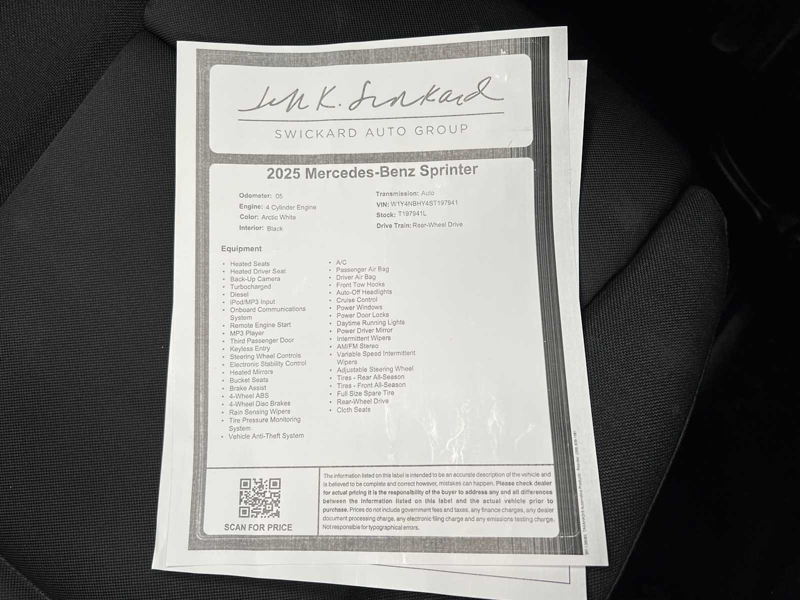 Used 2025 Mercedes-Benz Sprinter 2500 image 32