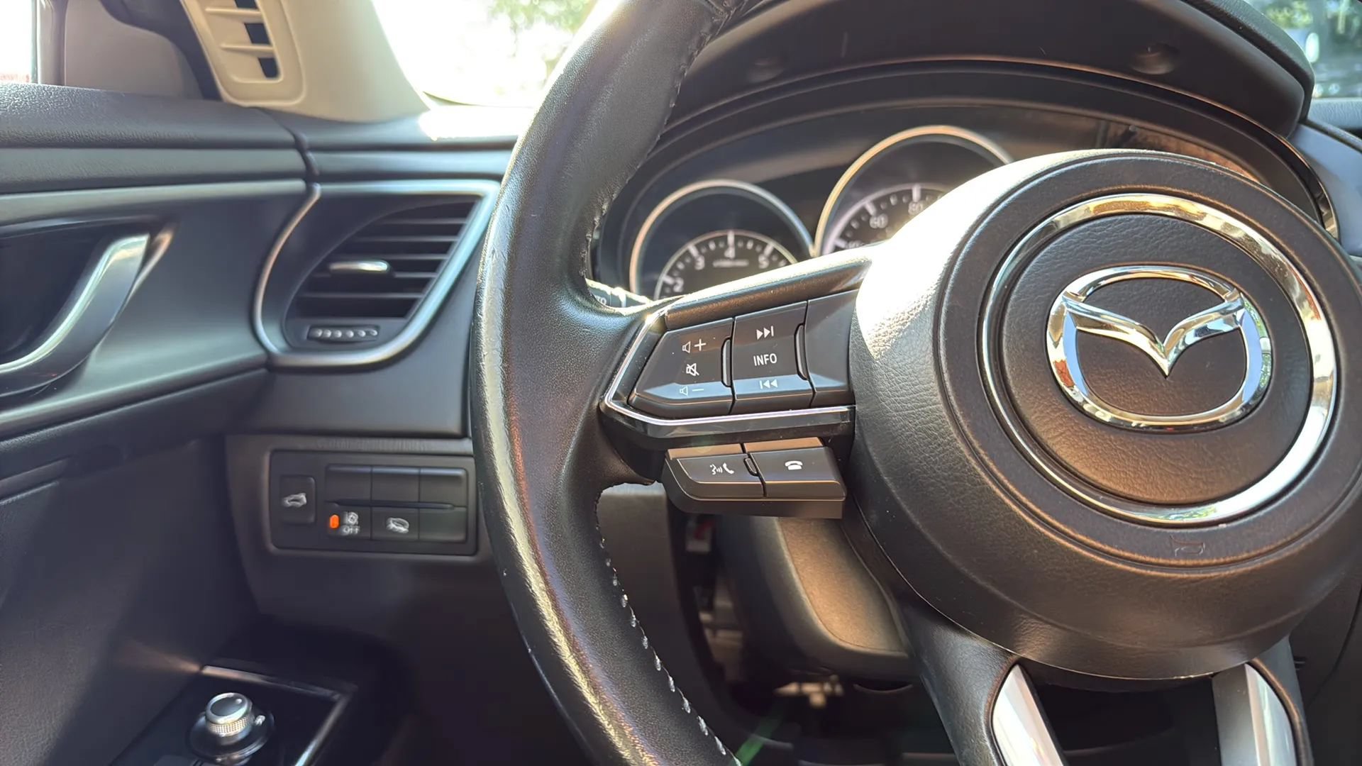 Used 2023 MAZDA CX-9 Touring AWD/4WD image 34