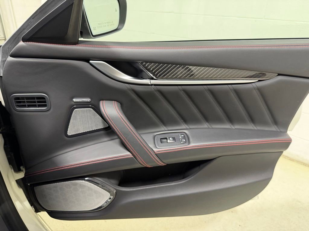 Used 2023 Maserati Ghibli Trofeo image 46