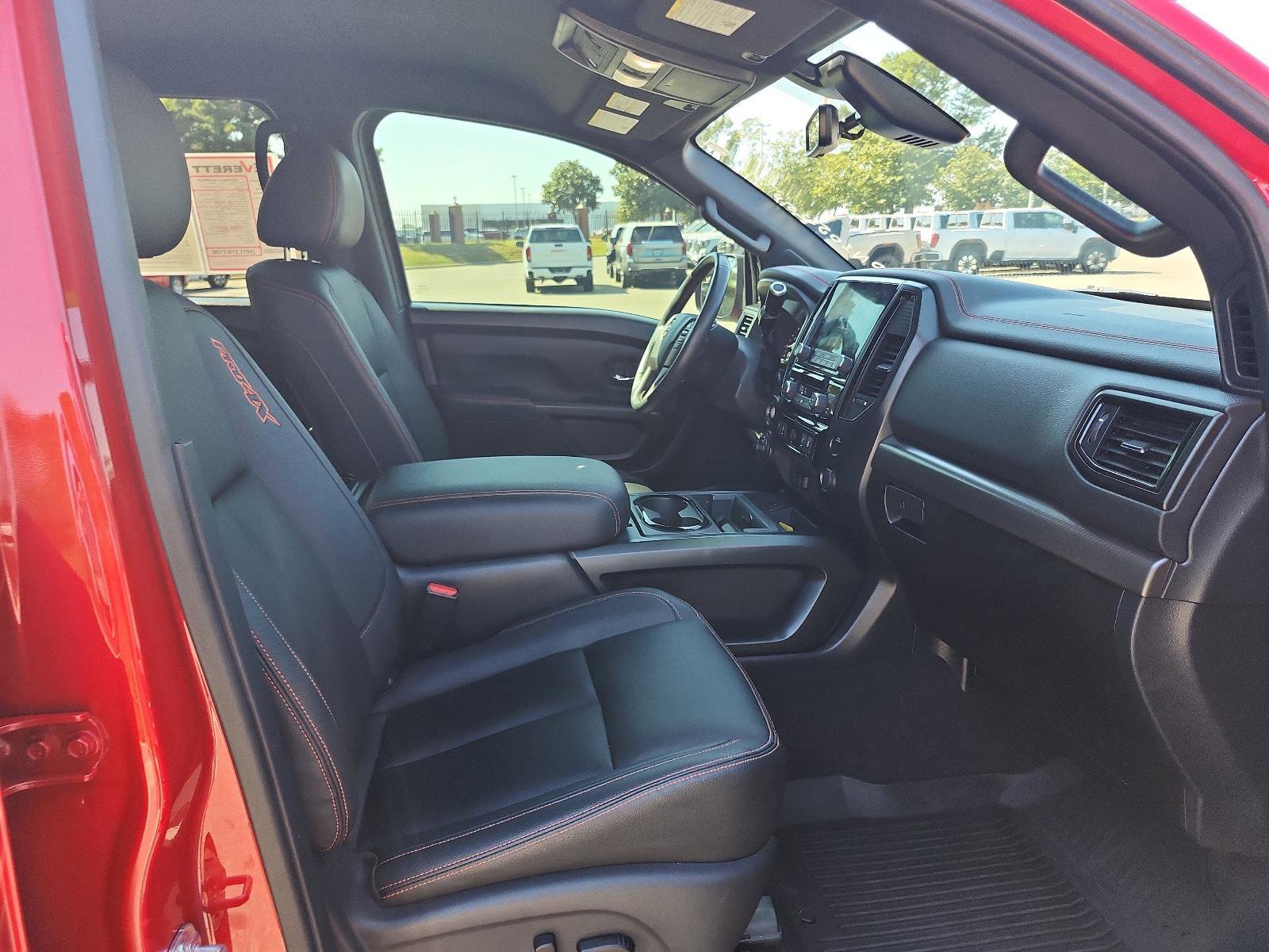 Used 2023 Nissan Titan PRO-4X w/ Pro-4x Convenience Package image 9