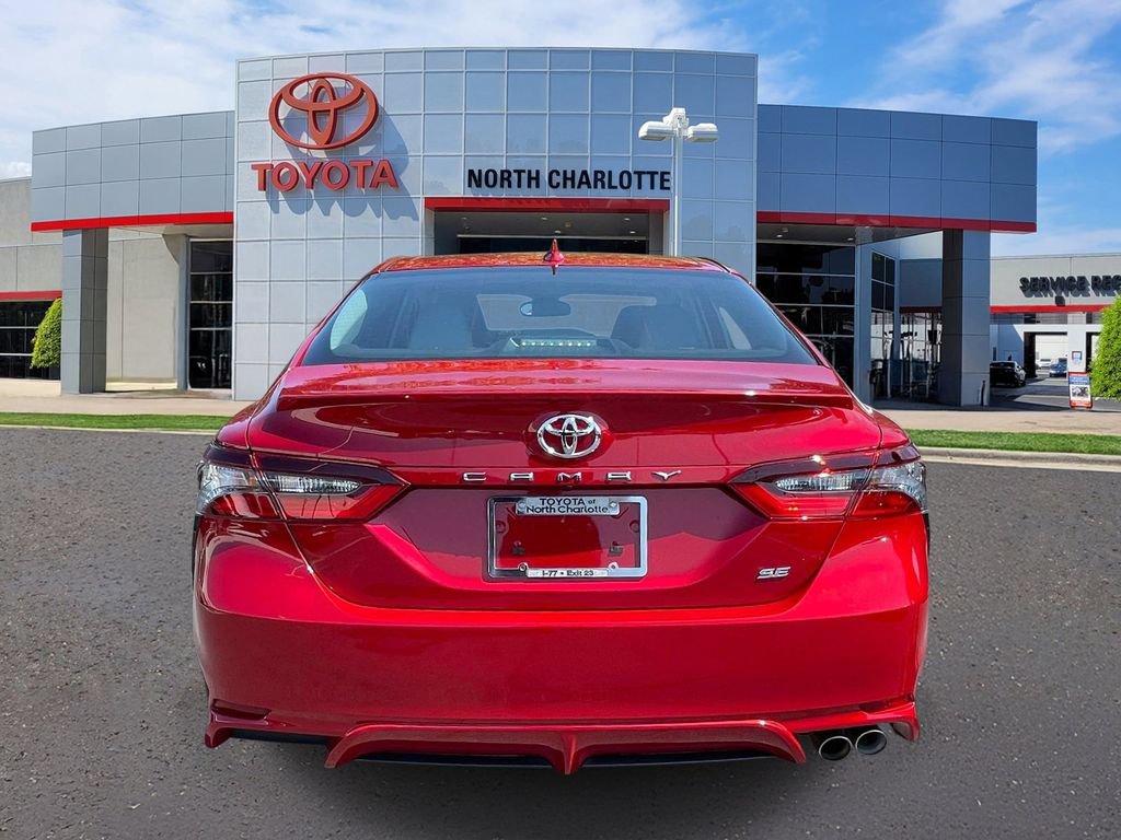 Used 2024 Toyota Camry SE w/ Convenience Package FWD image 7