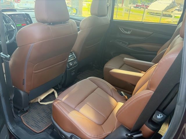 Used 2024 Subaru Ascent Touring AWD/4WD image 8