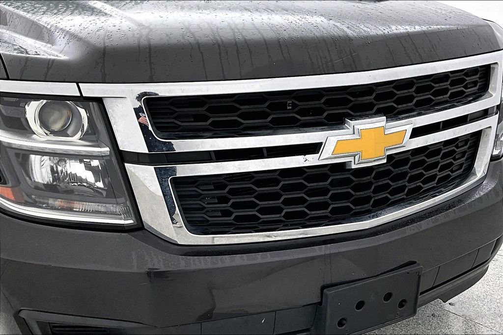 Used 2018 Chevrolet Suburban LS image 39