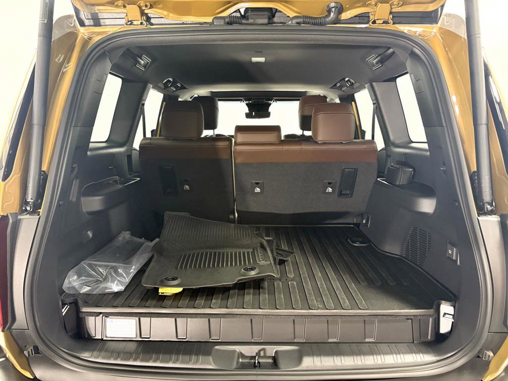 Certified 2024 Toyota Land Cruiser image 10