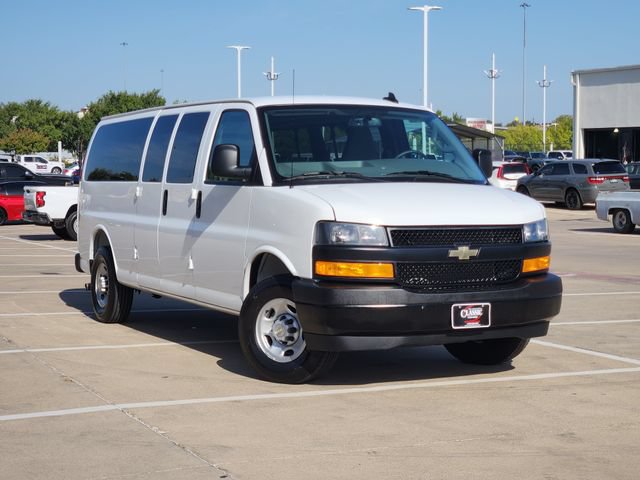 Used 2025 Chevrolet Express 3500 LS RWD image 2