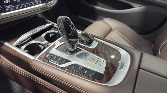 Used 2019 BMW 750i w/ Autobahn Package RWD image 27