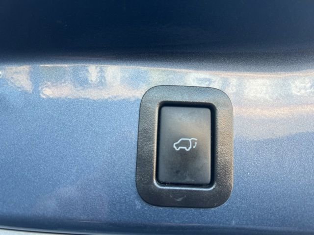 Used 2019 Toyota Highlander XLE image 29