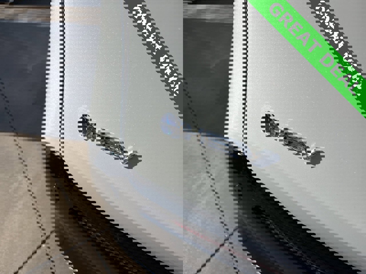 Used 2025 Toyota Sienna Platinum image 10